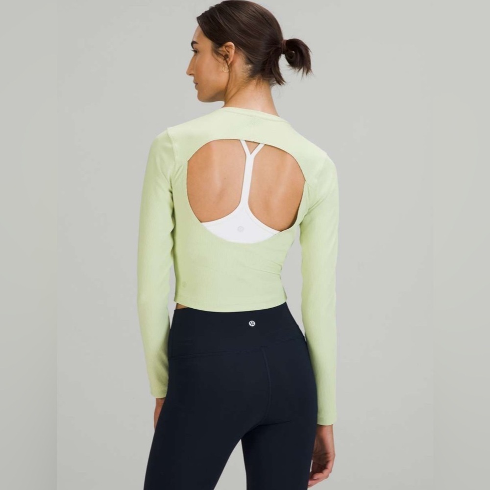 Lululemon Ribbed Open-Back Yoga Long
Sleeve Shirt Creamy Mint size: 6